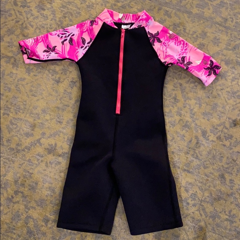 Girls wet suit